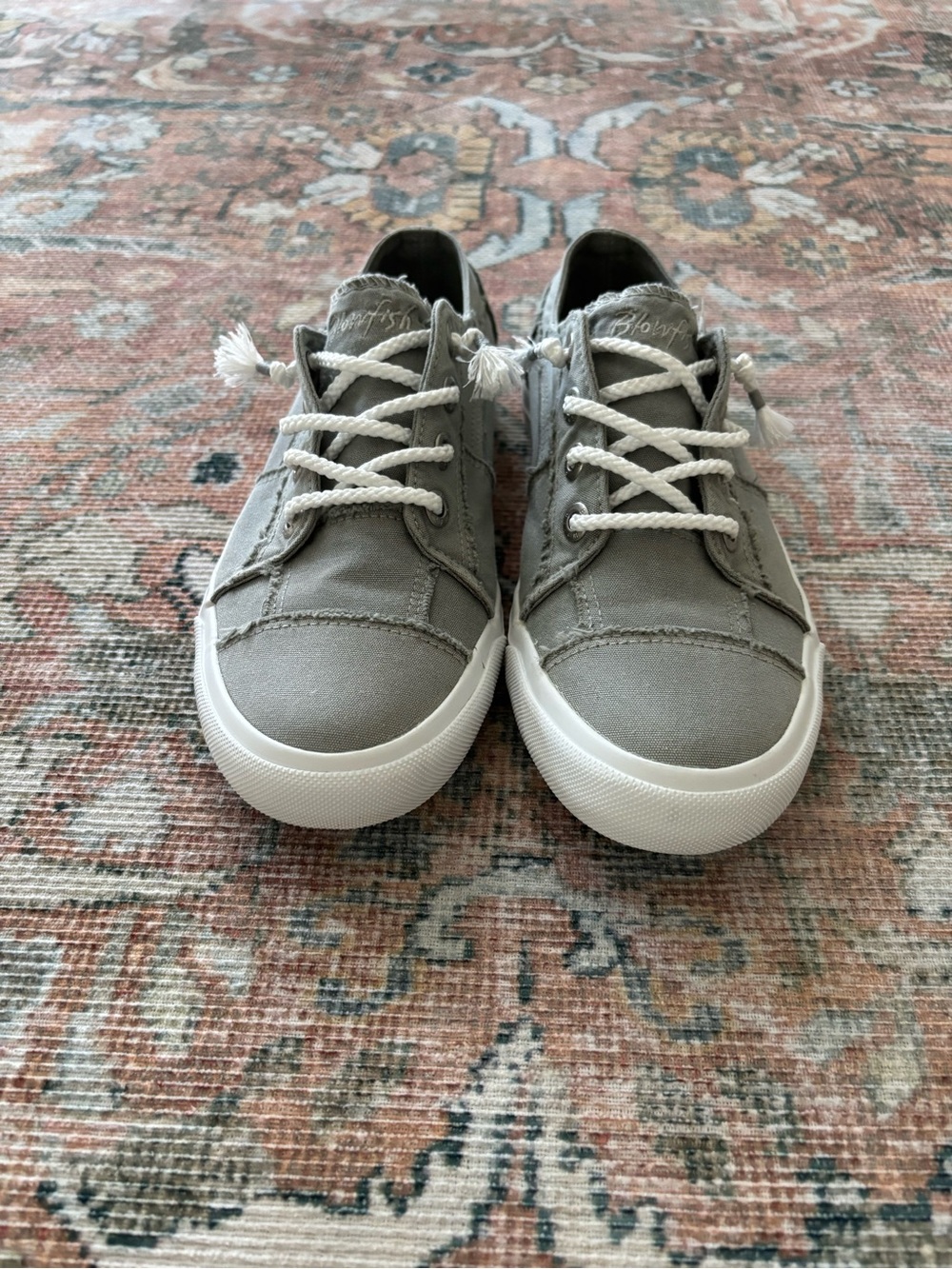 🍃🦋 Blowfish Malibu Canvas Distressed Slip On Sneakers - Picture 3 of 8